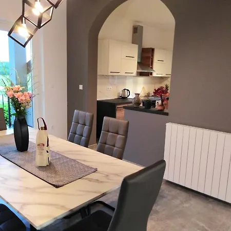 Ferienhaus Mit Terrasse, Grill Und Garten