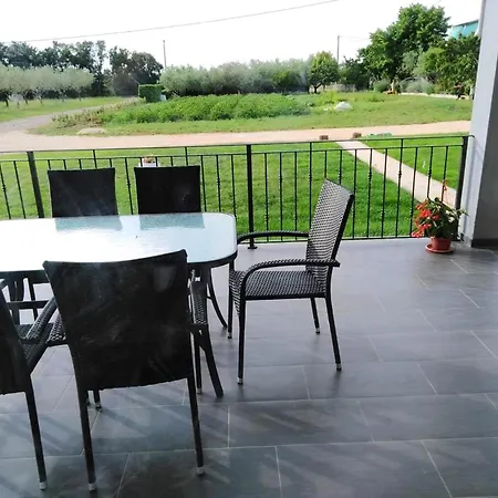 Ferienhaus Mit Terrasse, Grill Und Garten Petrovija