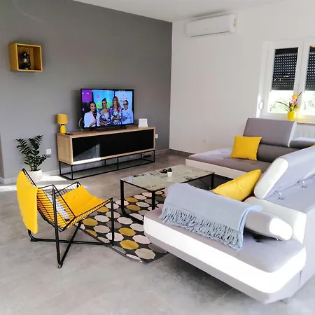Сasa de vacaciones Casa Vacanze Petrovija